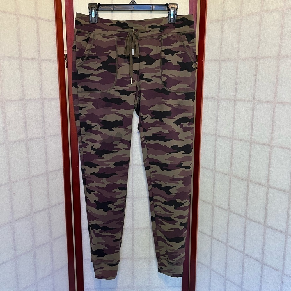 Zyia Active Joggers - NWOT - Size M